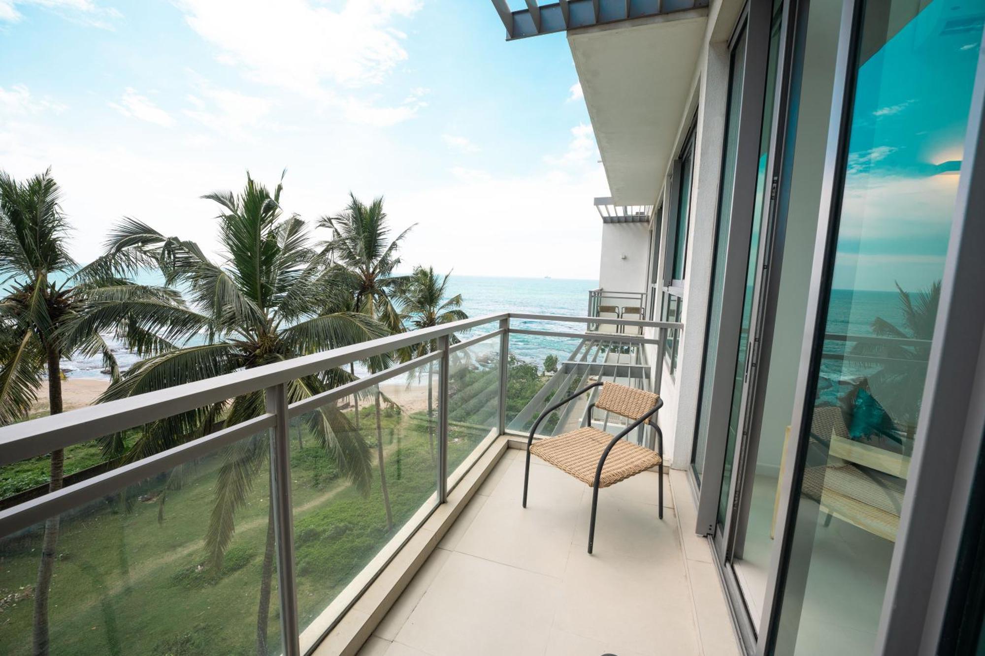 Oceanfront Galle By Icc 外观 照片
